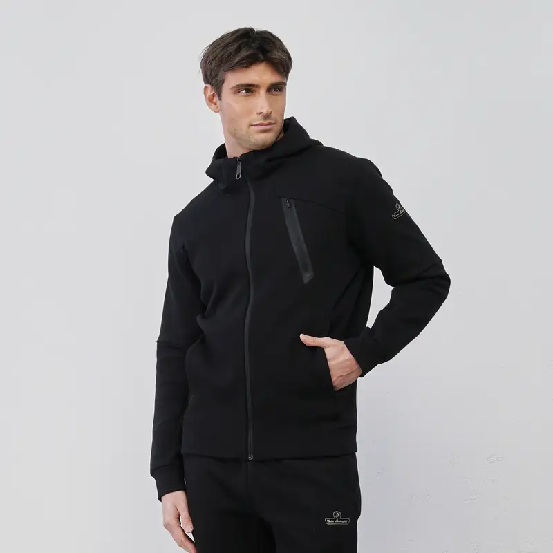 Felpa nera sportiva da uomo con tasche e cappuccio
