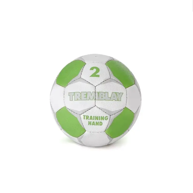 Tremblay si allena con la palla a mano