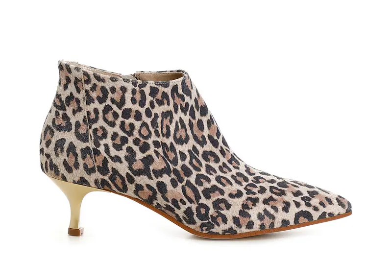 tronchetti in suede animalier con tacchetto medio maculato