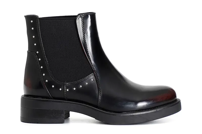 tronchetto in similpelle spazzolata con elastici e borchie bordeaux 37