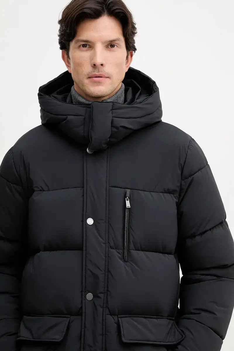 Trussardi Giacca nera uomo in isolamento Sorona® miniatura 4