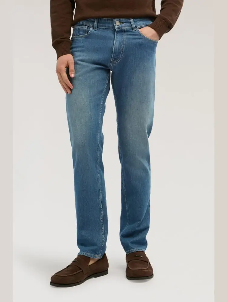 jeans in denim comfort 370 slim blu chiaro sabbiato
