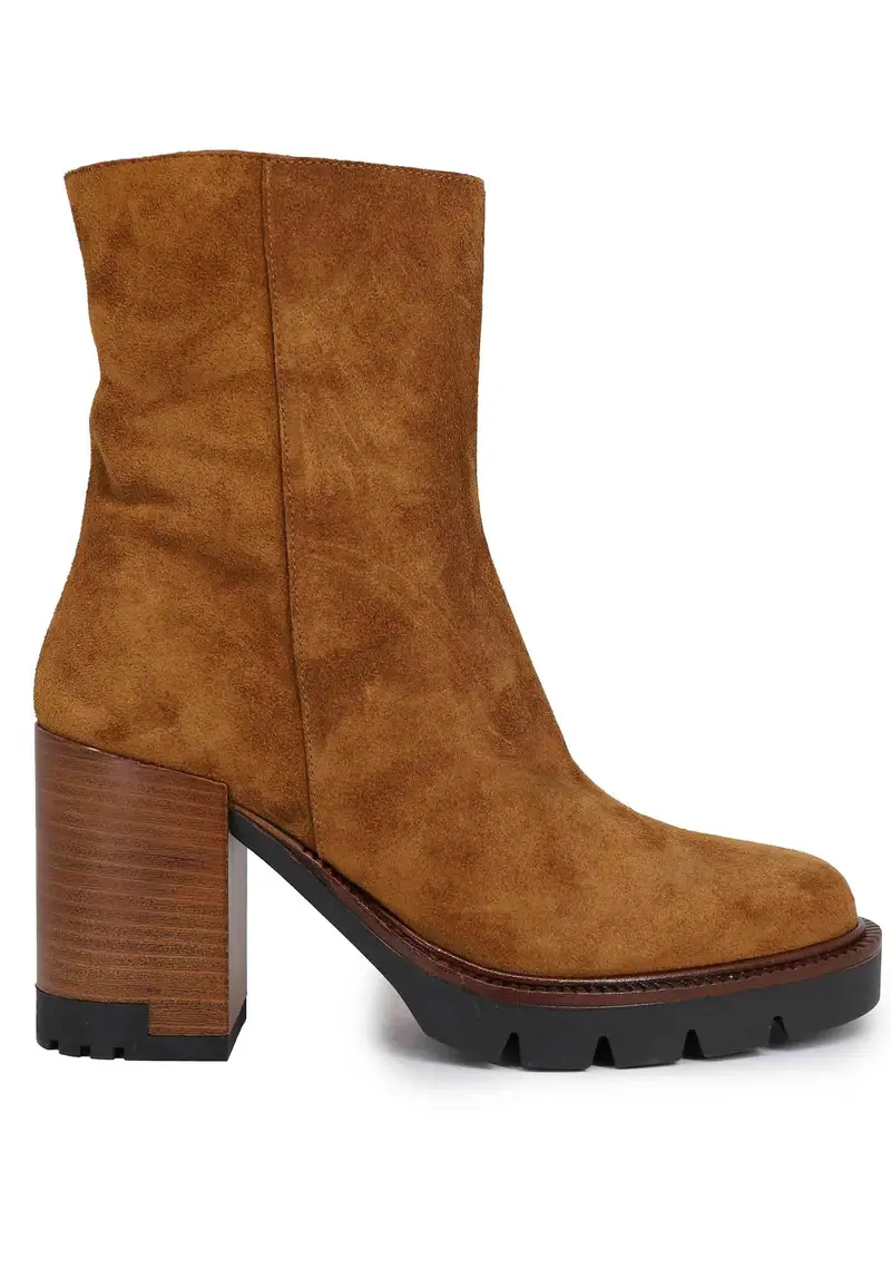 Stivaletti donna in camoscio cuoio con tacco e plateau in gomma Donna 626 014