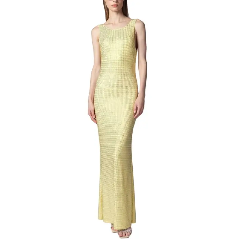 abito lungo da donna helios con strass all over e scollo quadrato profondo sul retro giallo