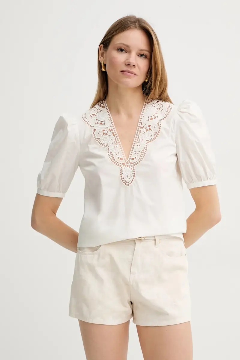 camicetta in cotone colore bianco con applicazione 251TT2335