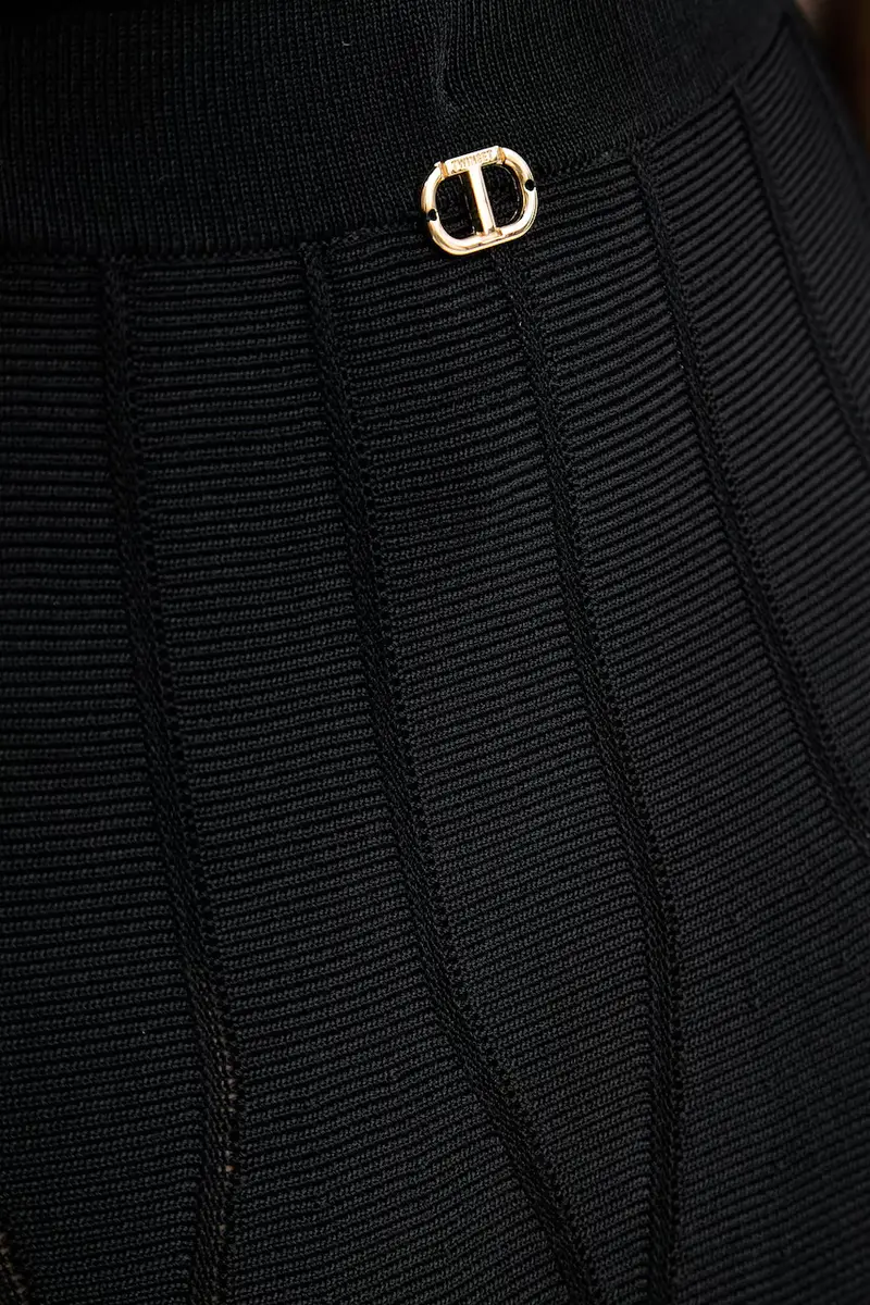 gonna Nero miniatura 4