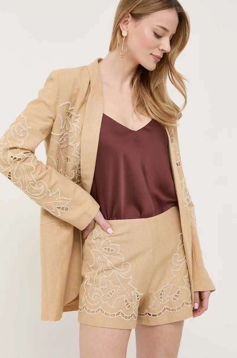 pantaloncini in lino colore beige