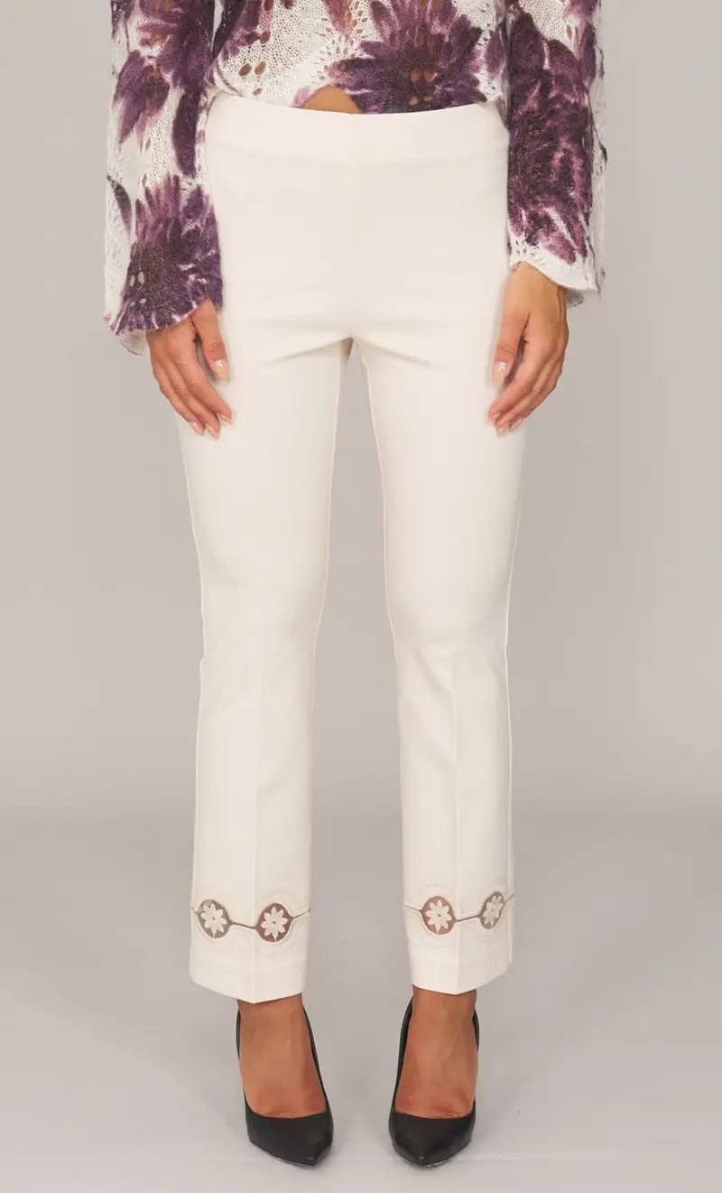 Pantalone twinset con ricamo alla caviglia, colore bianco