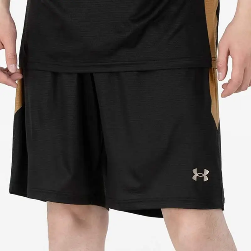 Pantaloncini da uomo Under Armour con logo stampato a vita media, tinta unita, traspiranti e ad asciugatura rapida per corsa, fitness e allenamento, neri 23500201-100 XXXL miniatura 4