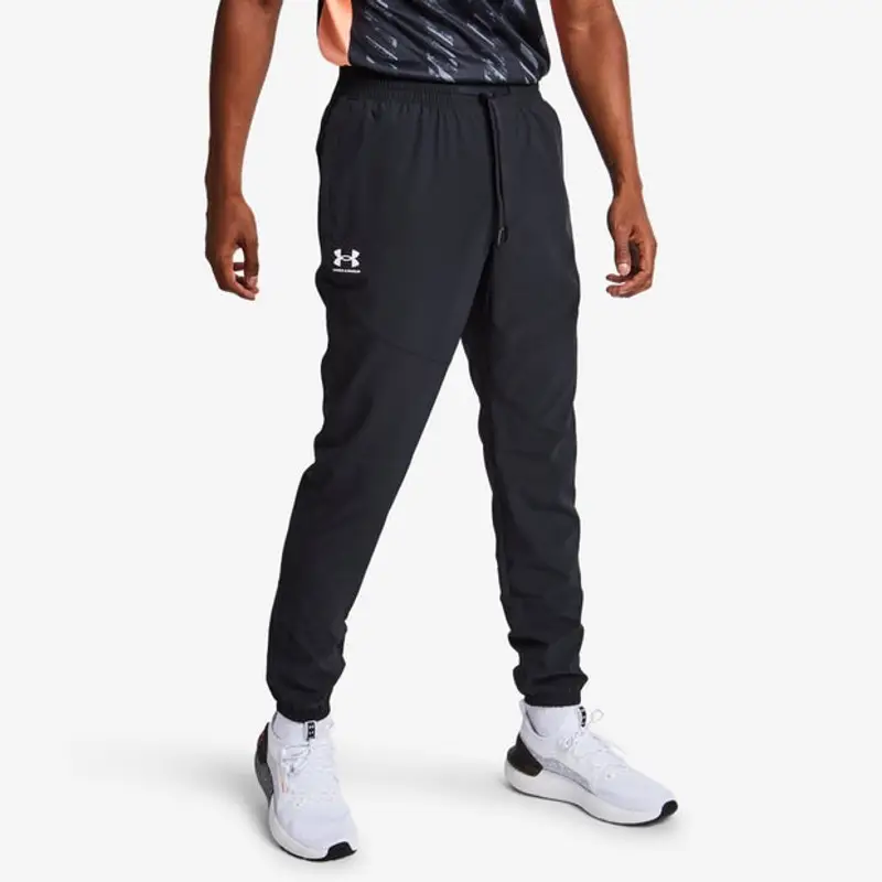 Under Armour Wovenvibe male Pantaloni - Nero - Foot Locker