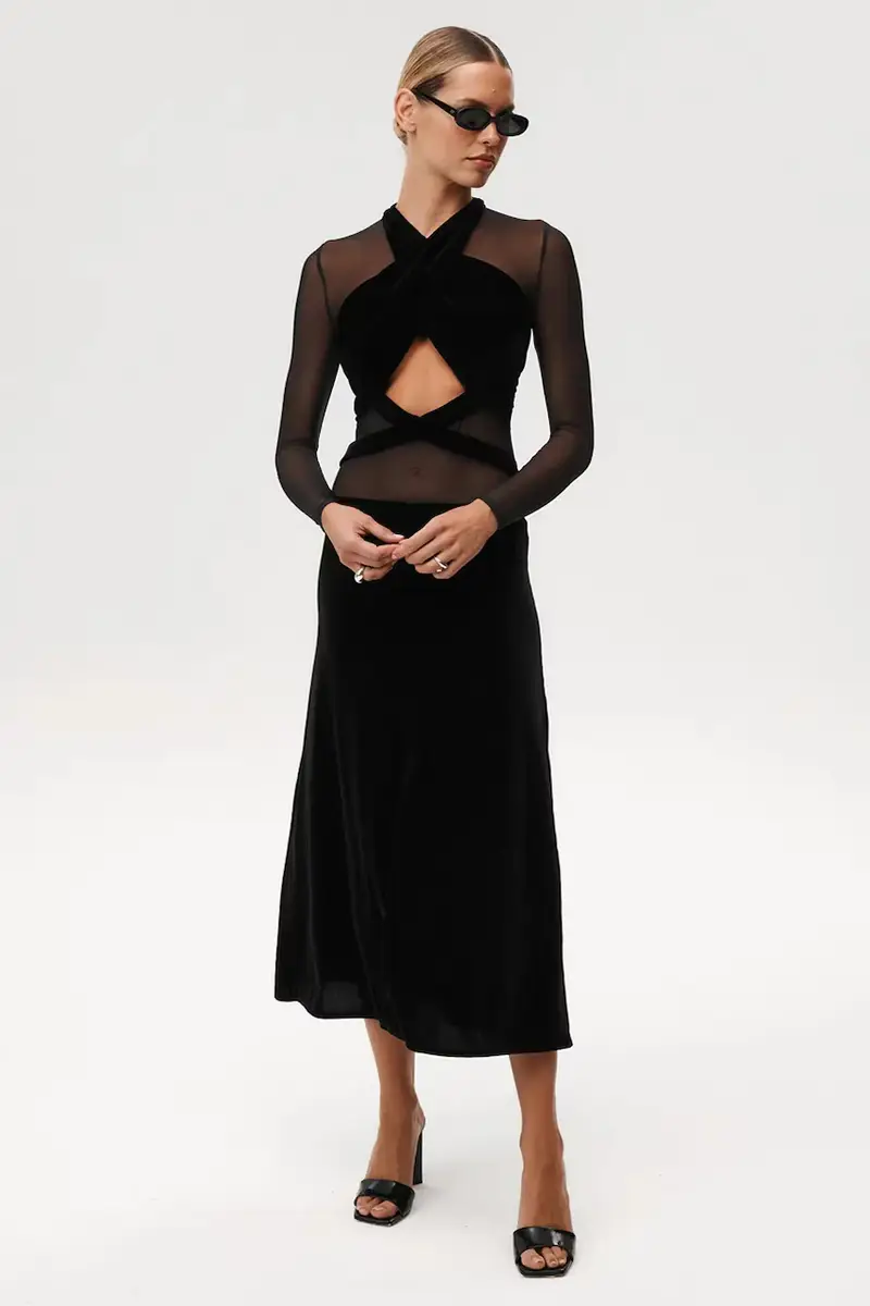 Undress Code Body Nero 3957335 miniatura 3