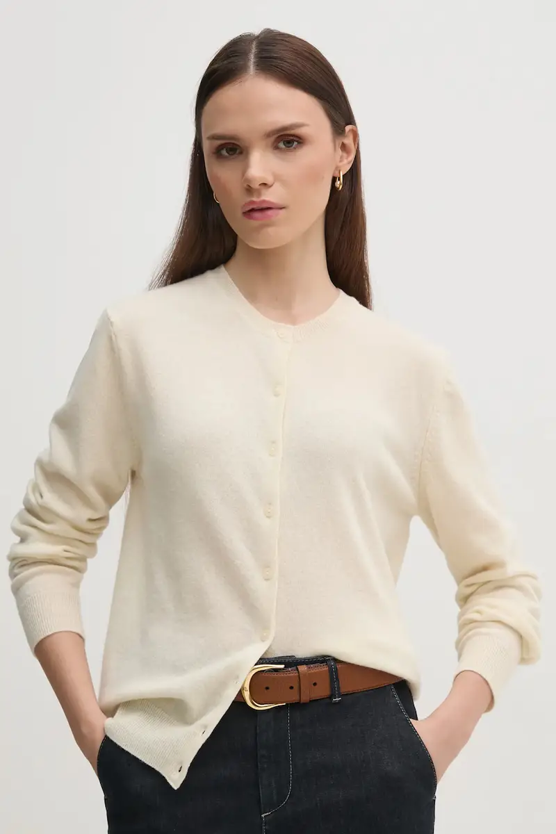 cardigan in lana colore beige