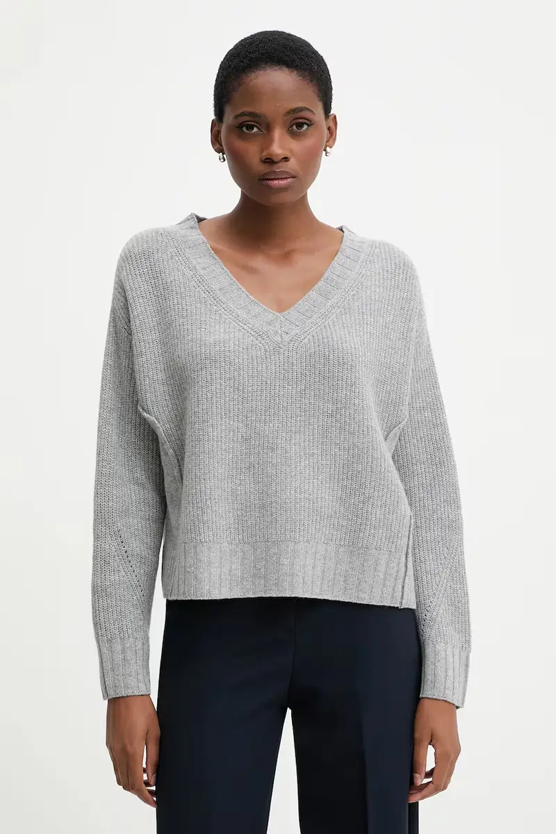 maglione con lana colore grigio 126WD402Z