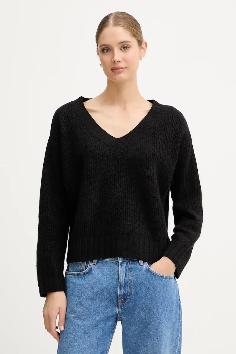 maglione con lana colore nero 126WD402Z