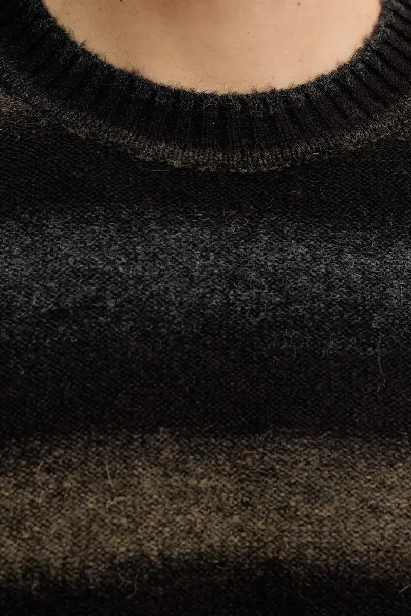 maglione con lana colore nero 1HNNK10AT miniatura 5