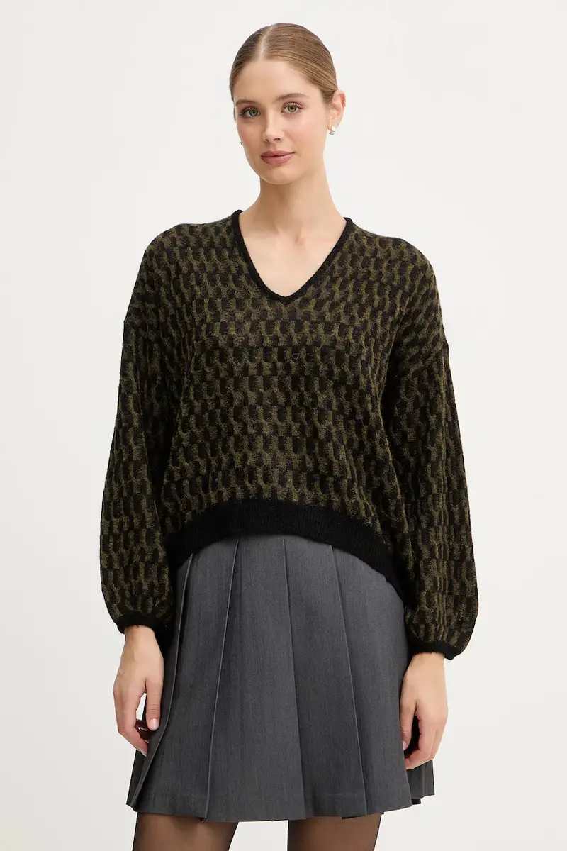 maglione con lana colore verde 1012E403C