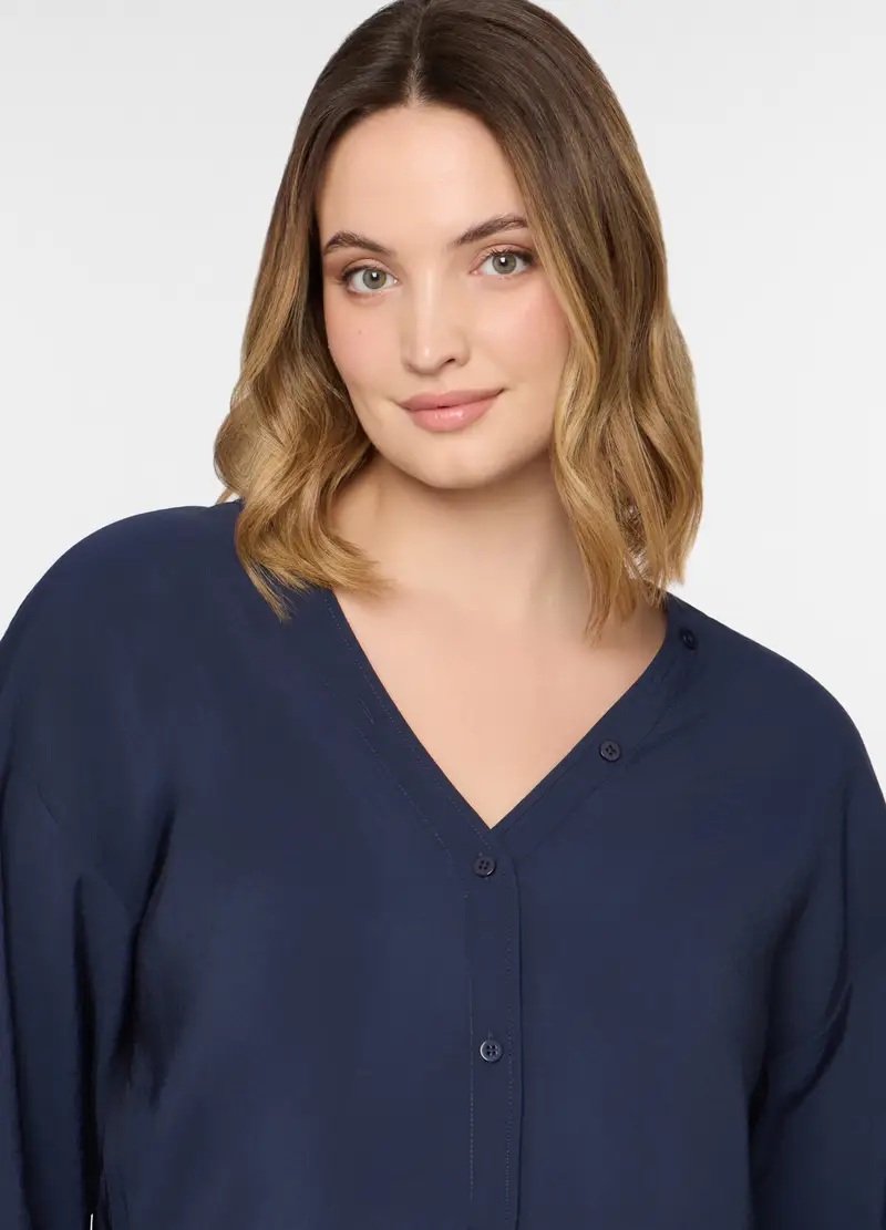 Camicia Regular Fit Con Scollo A V Misto Modal Donna Curvy, Blu scuro miniatura 3