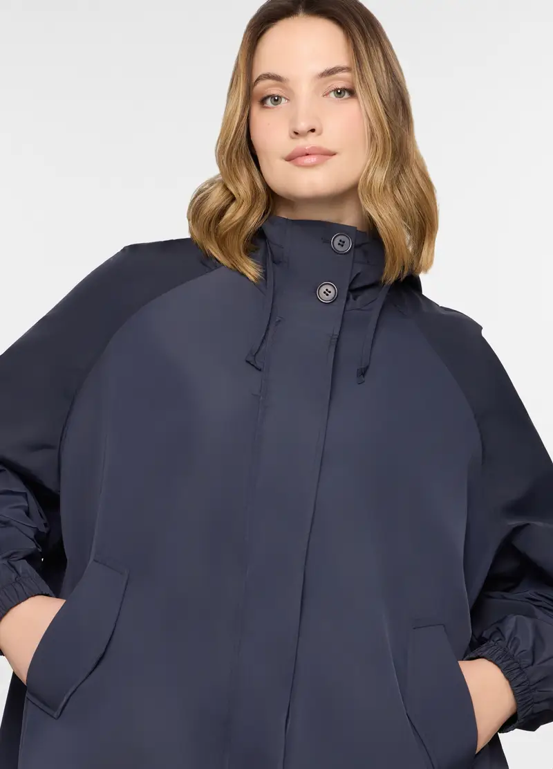 Giacca Antipioggia Over Fit Con Cappuccio Donna Curvy, Blu navy miniatura 3