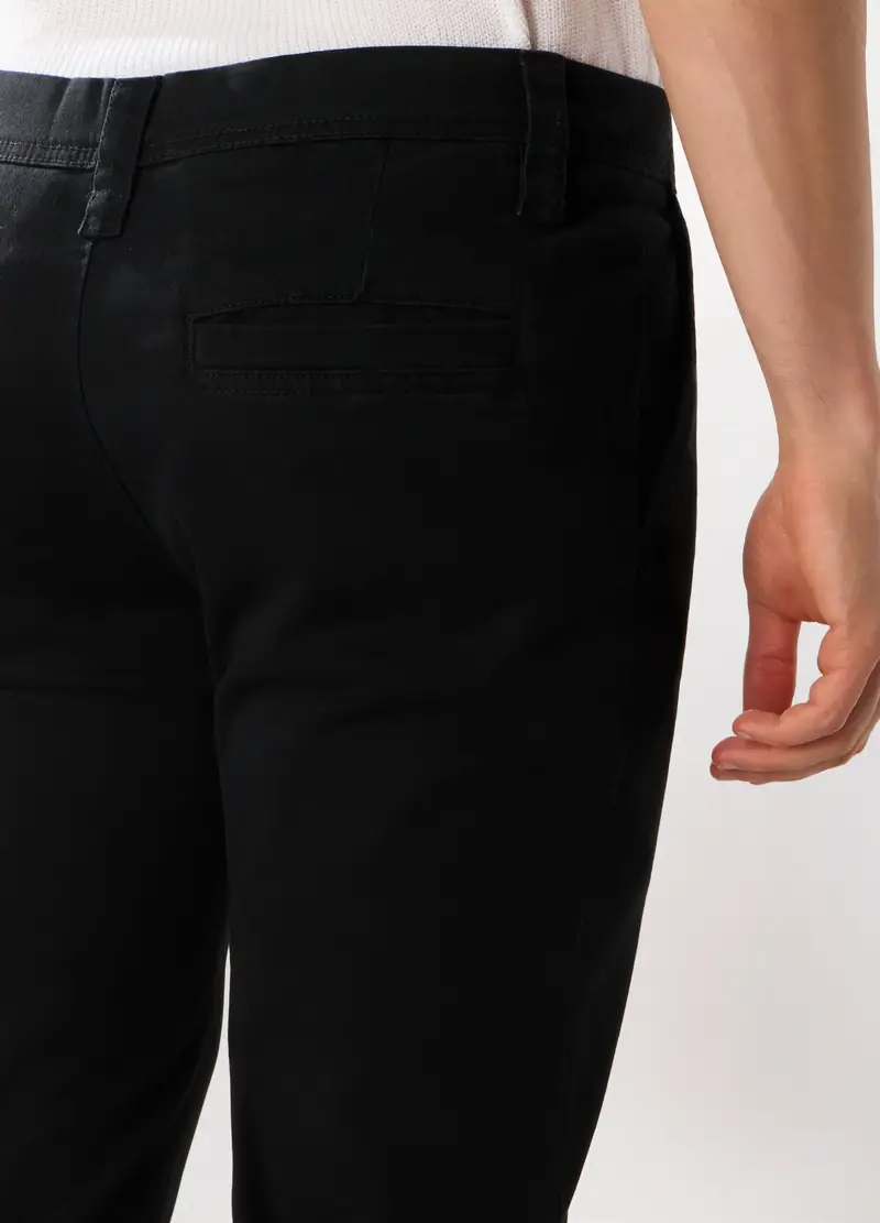 Pantaloni Chino Slim Fit In Cotone Stretch Uomo, Nero miniatura 3