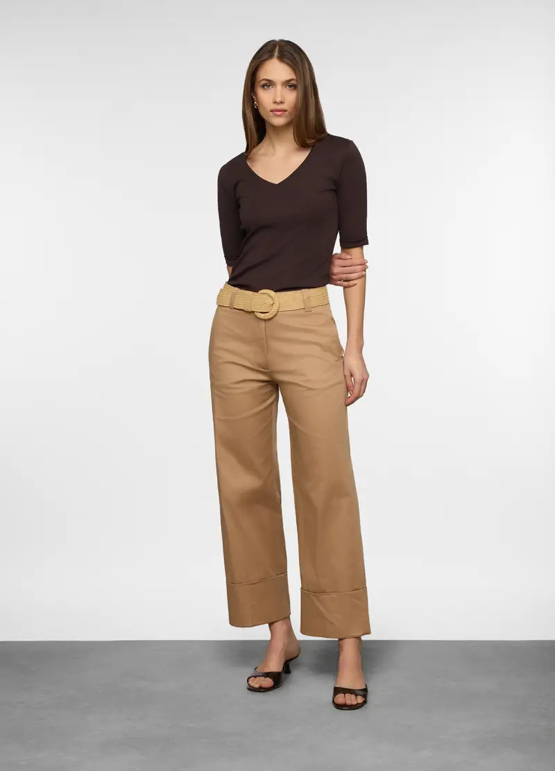 T-shirt Con Scollo A V In Costina Donna, Marrone cioccolato