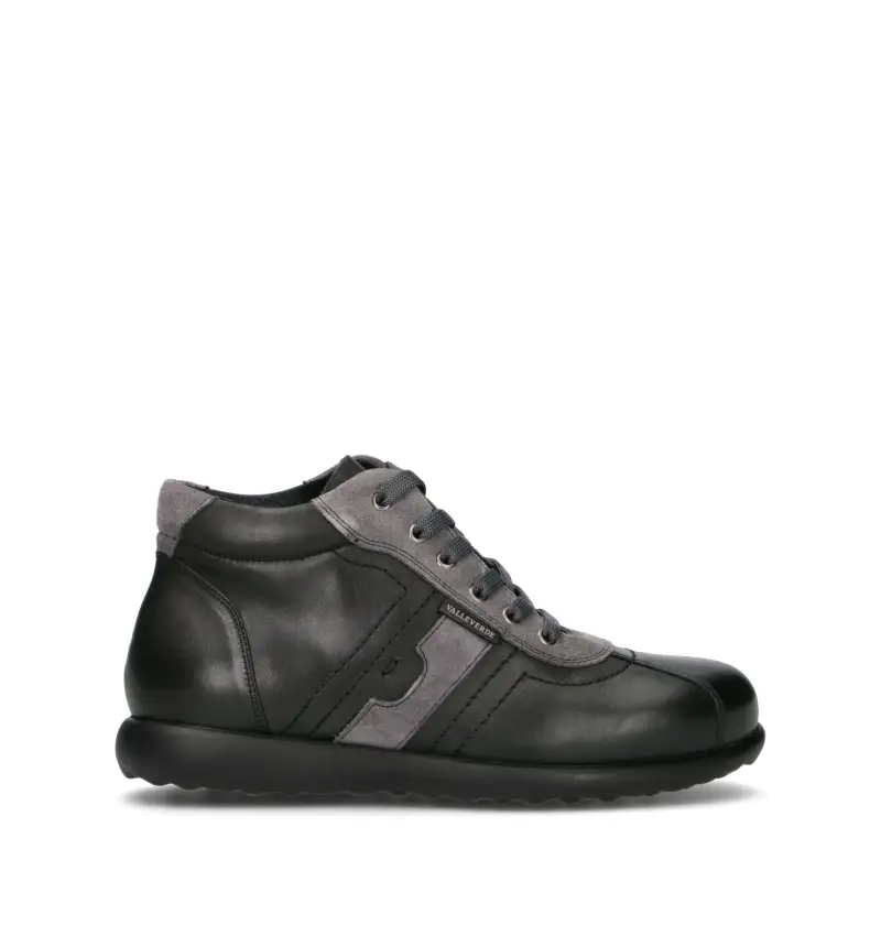 Sneaker uomo nera in pelle Vario