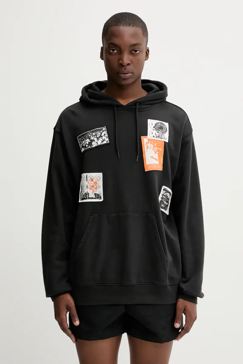 felpa uomo colore nero con cappuccio con applicazione VN000PAZBLK1