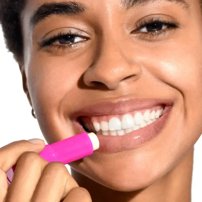 Trattamento Labbra Kisses - Balsamo labbra miniatura 3