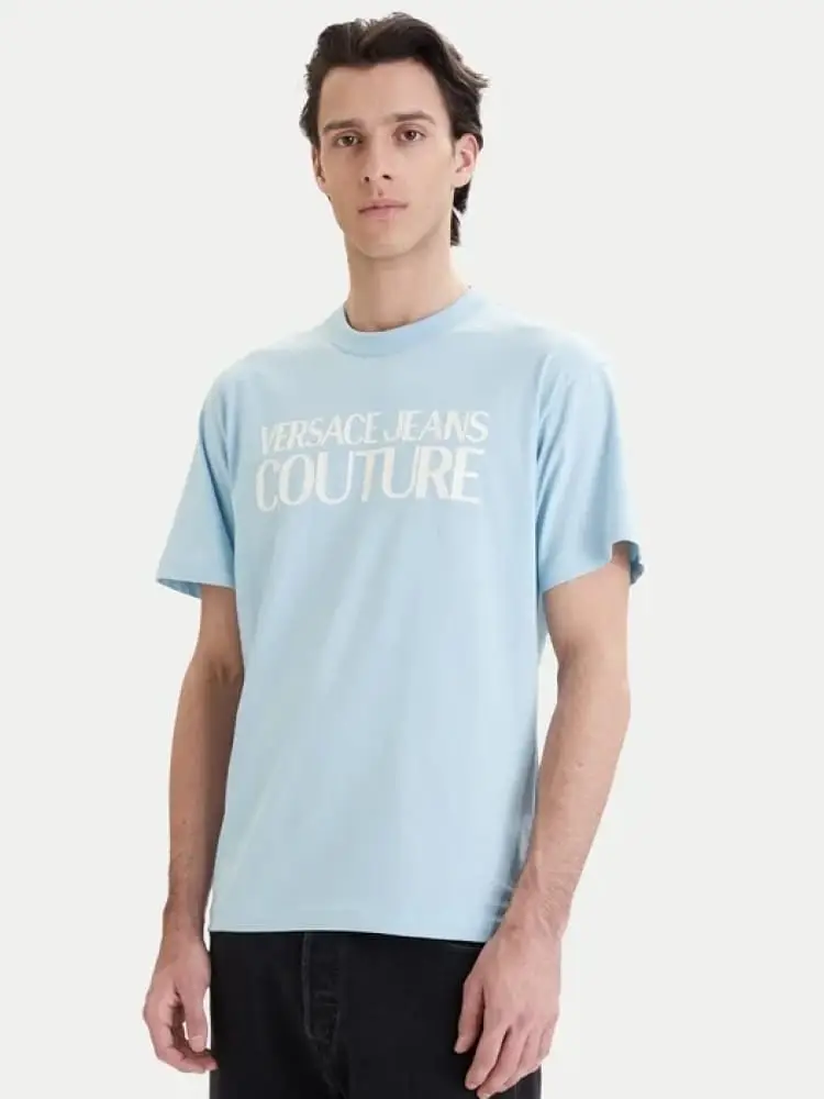 tshirt celeste con logo lettering bianco