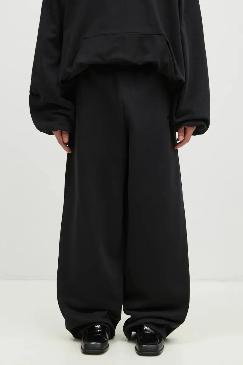 pantaloni della tuta Embroidered Logo colore nero UA66SP630B