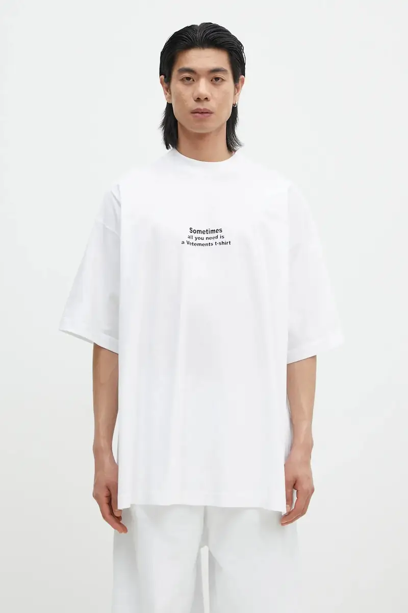 t-shirt in cotone All You Need Oversized colore bianco UA66TR690W