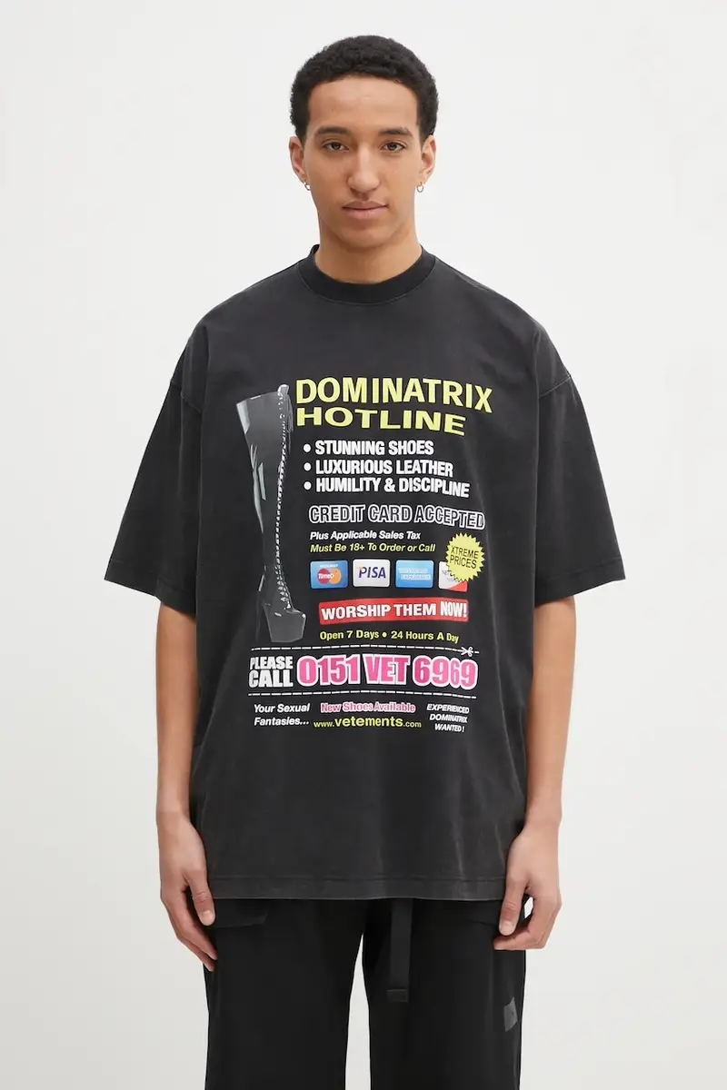 t-shirt in cotone Dominatrix Hotline Oversized colore nero UA66TR740B