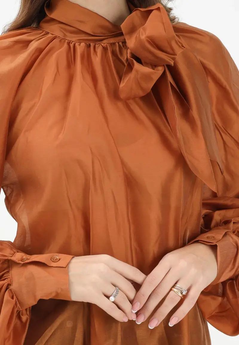 Blusa caramello da donna con fiocco miniatura 3