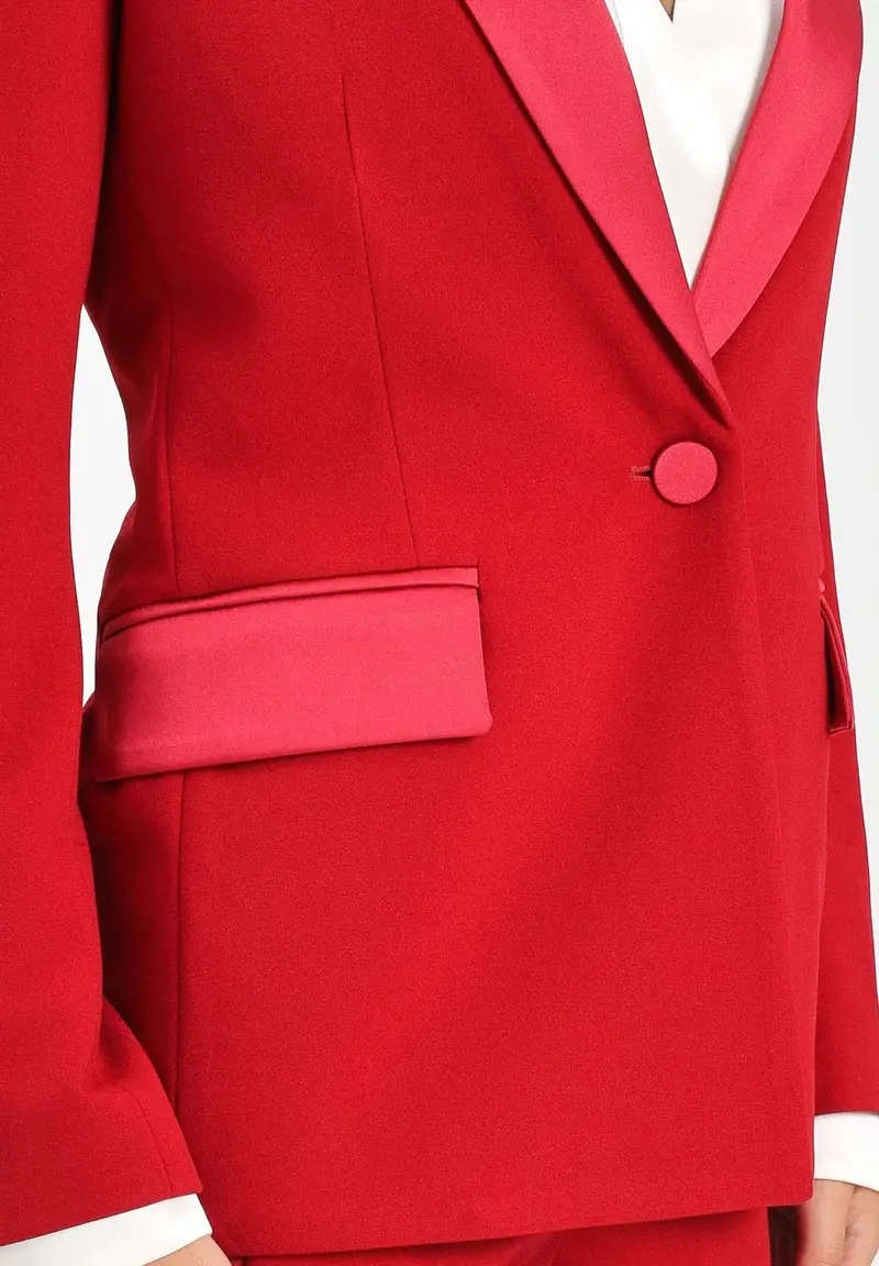 Giacca rossa da donna con inserti in raso miniatura 3