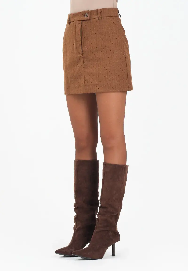 Gonna corta cammello da donna con motivo gessato e strass
