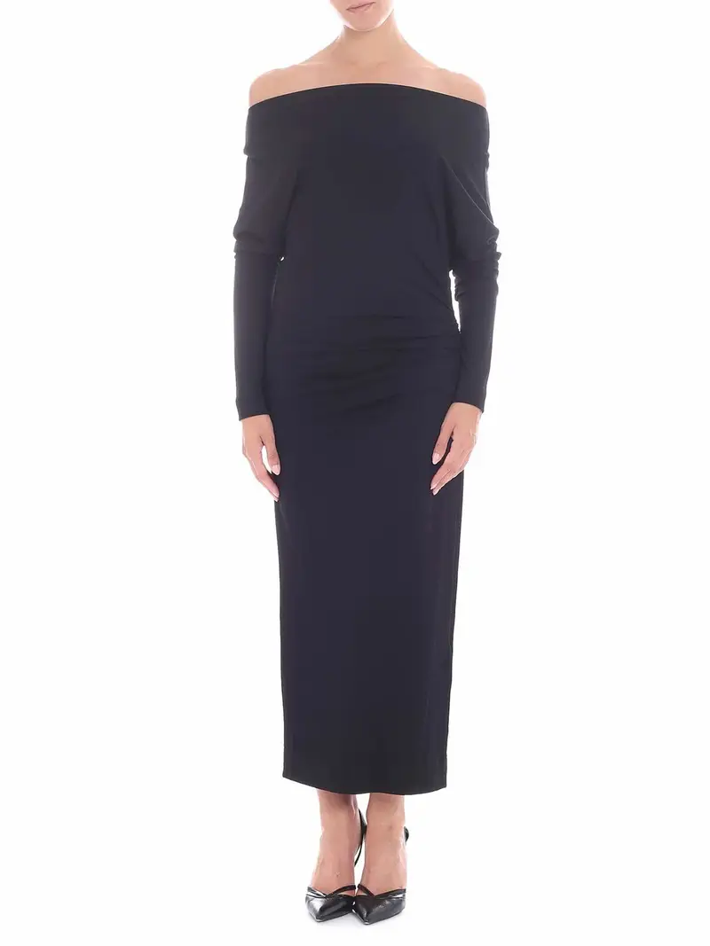 Abito nero spalle scoperte