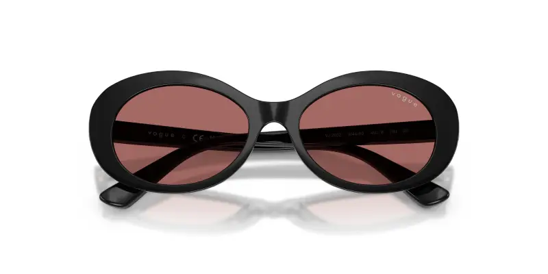 Bambino VOGUE EYEWEAR VJ2032 W44/69 Occhiali da sole Nylon Nero Viola Rotonda Normale miniatura 2