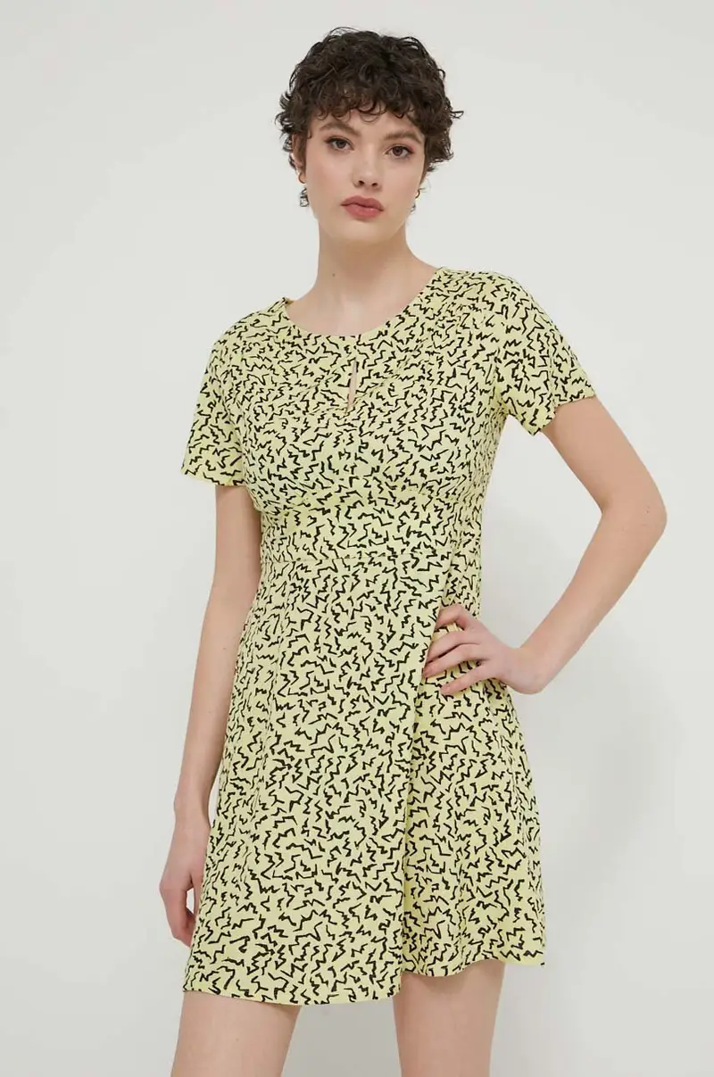 vestito colore giallo miniatura 2