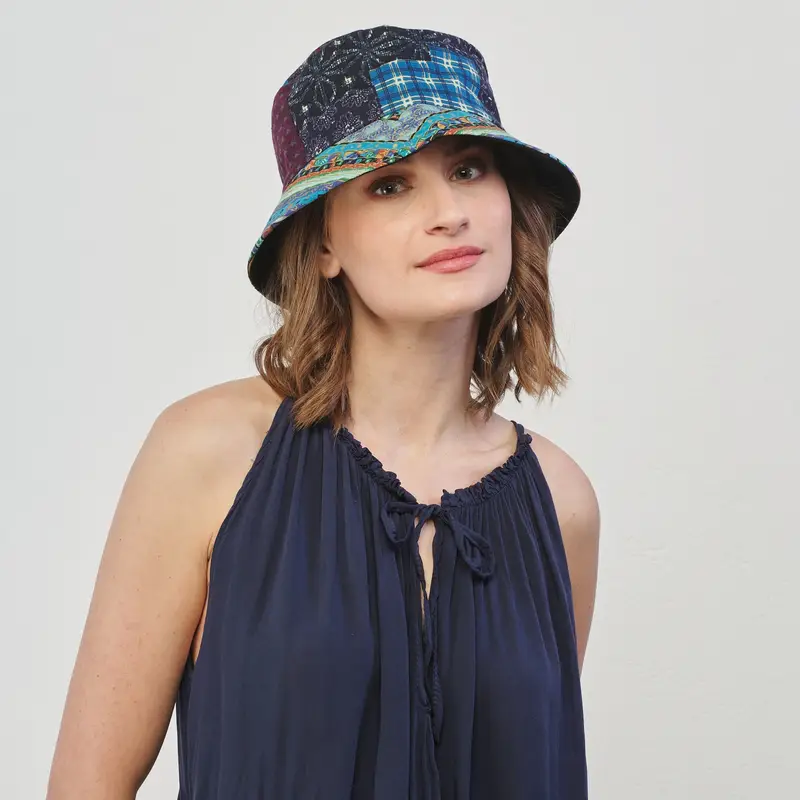 Cappello estivo blu patchwork
