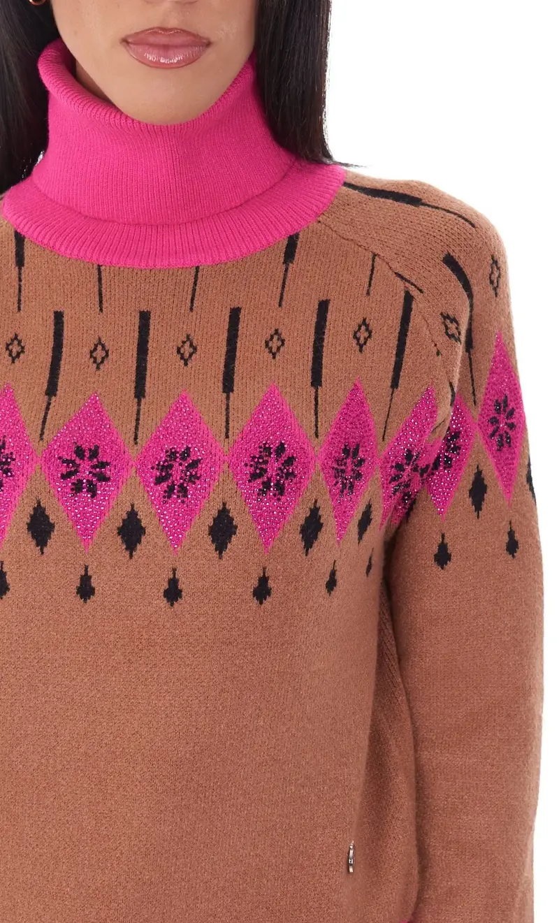 Maglia collo alto white wise fair isle, colore cammello miniatura 2