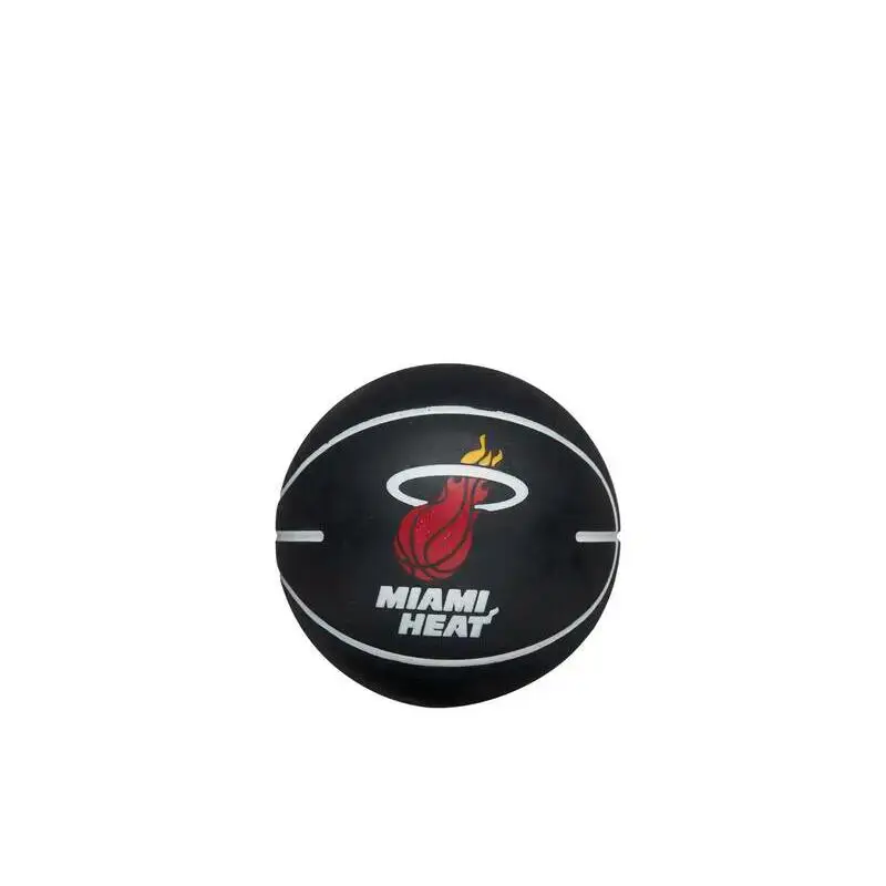 Pallina rimbalzante nba dribbling Miami Heat