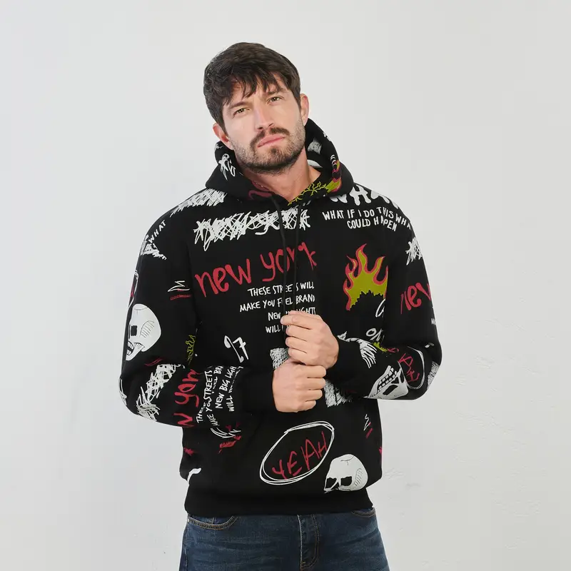 Felpa bianca con stampa graffiti