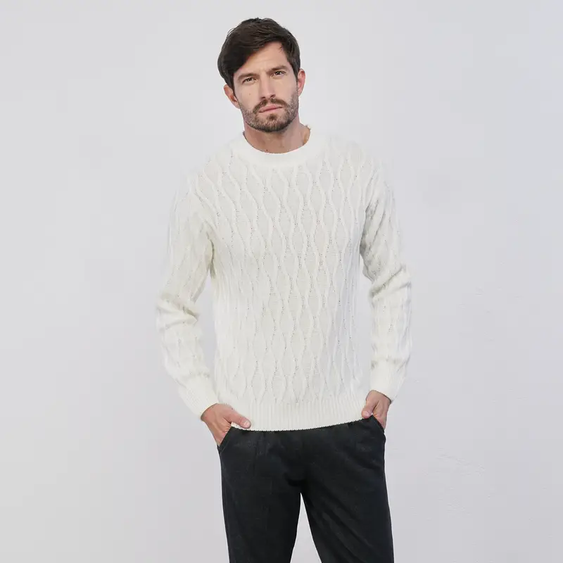 Maglione bianco da uomo con lavorazione