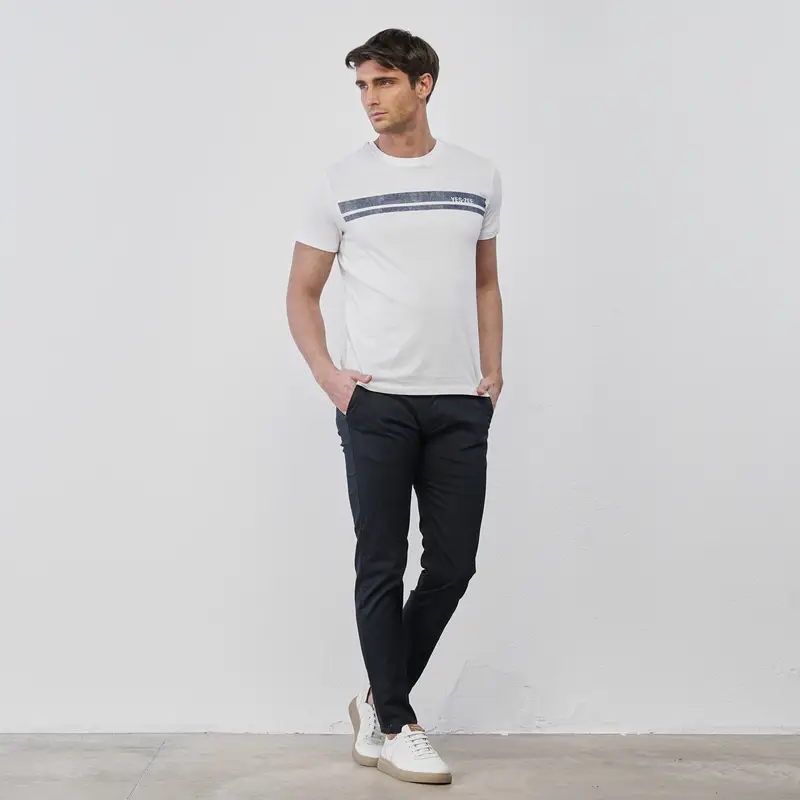 Pantaloni blu da uomo con tasche