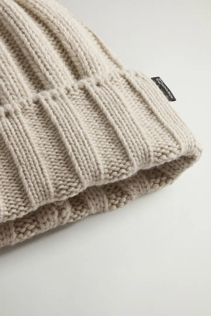 Berretto da bambina in pura lana vergine con pompon rimovibile Beige Oatmeal miniatura 2