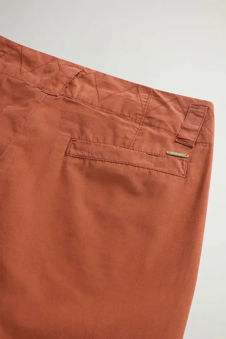 donna Pantaloni Carrot in popeline di puro cotone tinti in capo Marrone Acorn miniatura 2