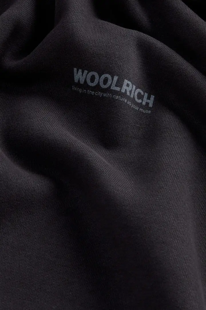 Felpa da ragazzi in puro cotone tinta in capo con cappuccio e stampa sul retro Nero Black miniatura 2