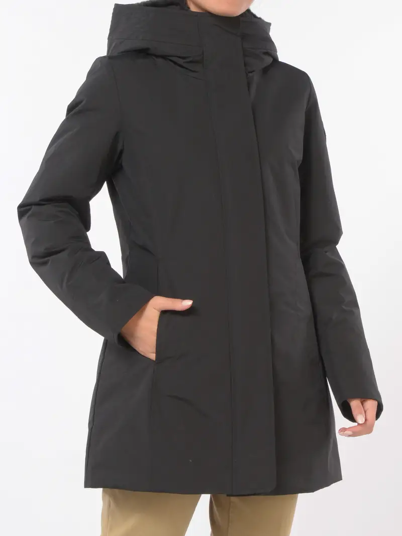 giaccone da donna Woolrich boulder faux fur parka NERO
