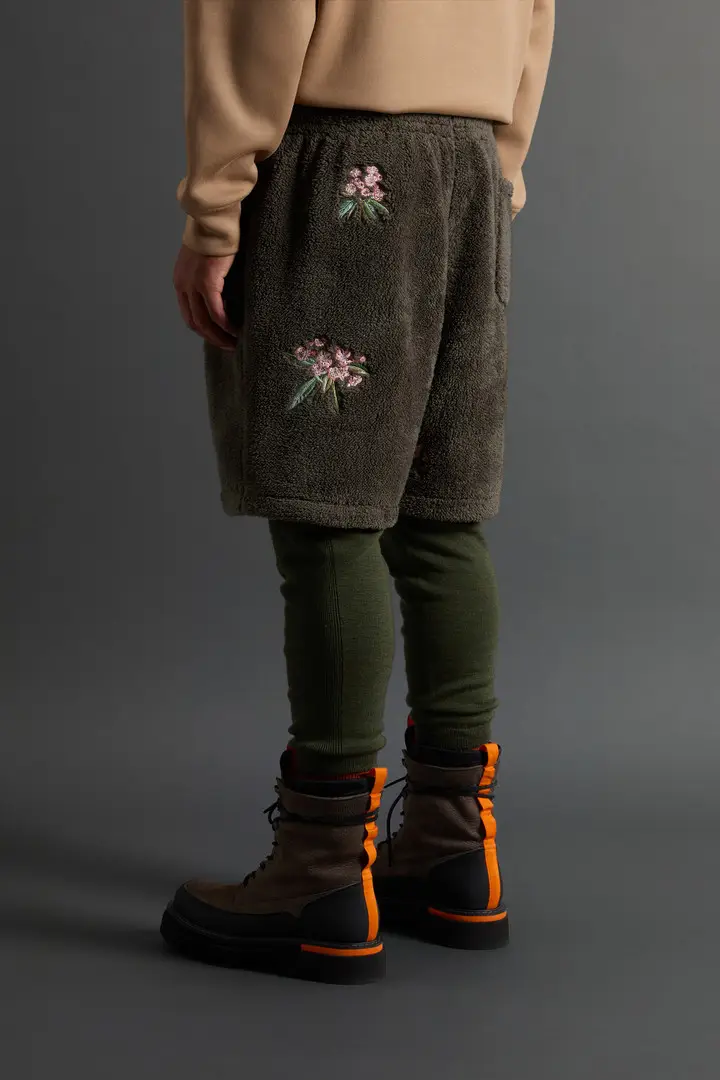 uomo Pantaloncini in sherpa con fiori ricamati by Todd Snyder Verde Green miniatura 2