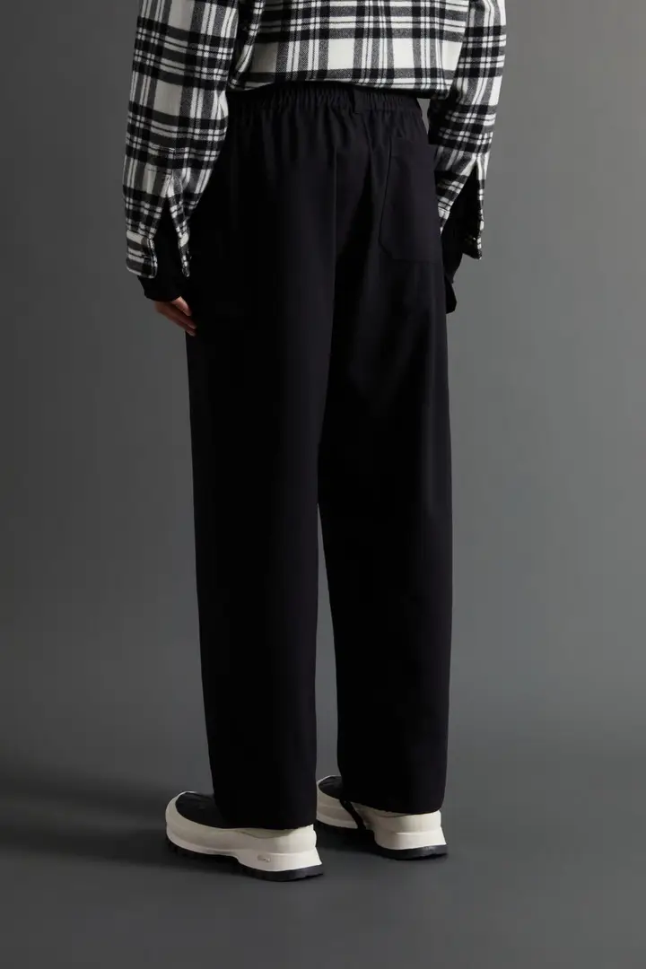 Woolrich Pantaloni cargo Uomo Nero 4176281 miniatura 2