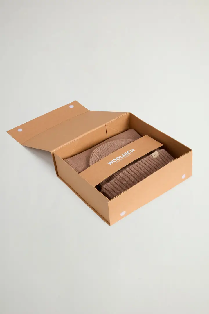 Uomo Set regalo con berretto e sciarpa in misto lana Marrone Falcon miniatura 2